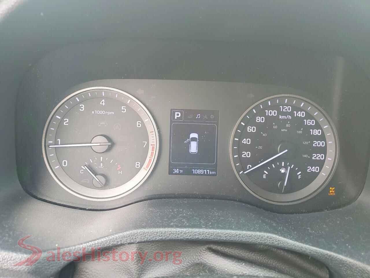 2017 HYUNDAI TUCSON VIN KM8J3CA45HU525828, interior center console