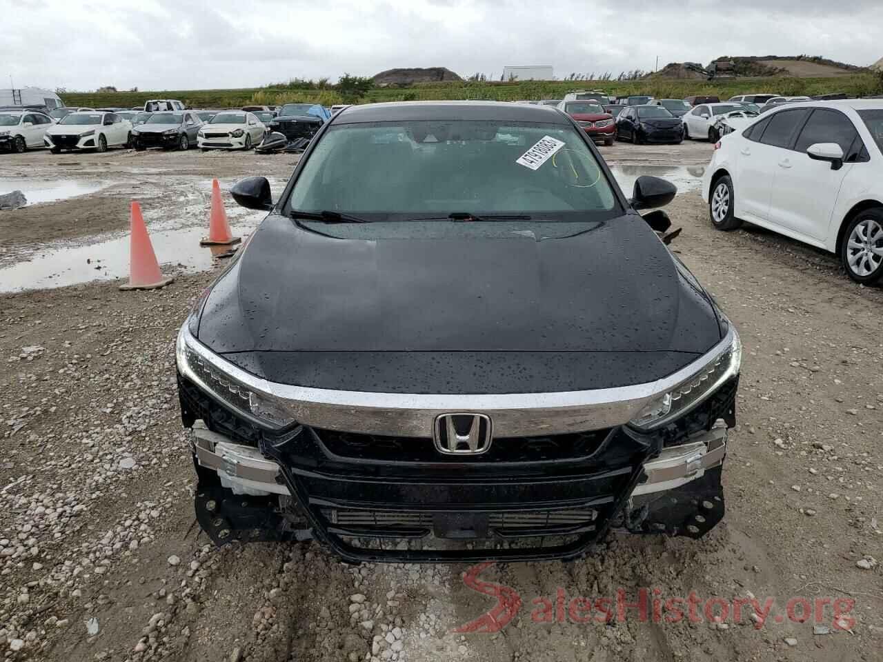 1HGCV1F18JA141738 2018 HONDA ACCORD