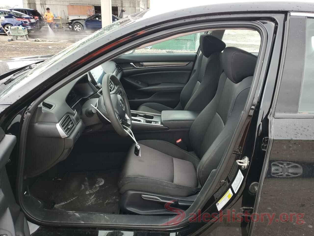 1HGCV1F18JA141738 2018 HONDA ACCORD