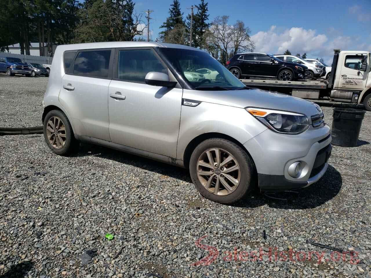 KNDJP3A55J7528136 2018 KIA SOUL