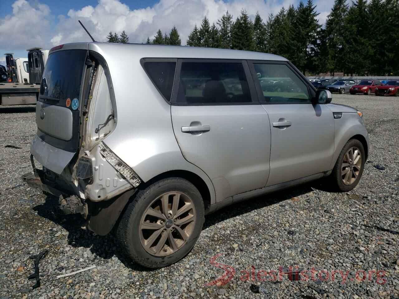 KNDJP3A55J7528136 2018 KIA SOUL