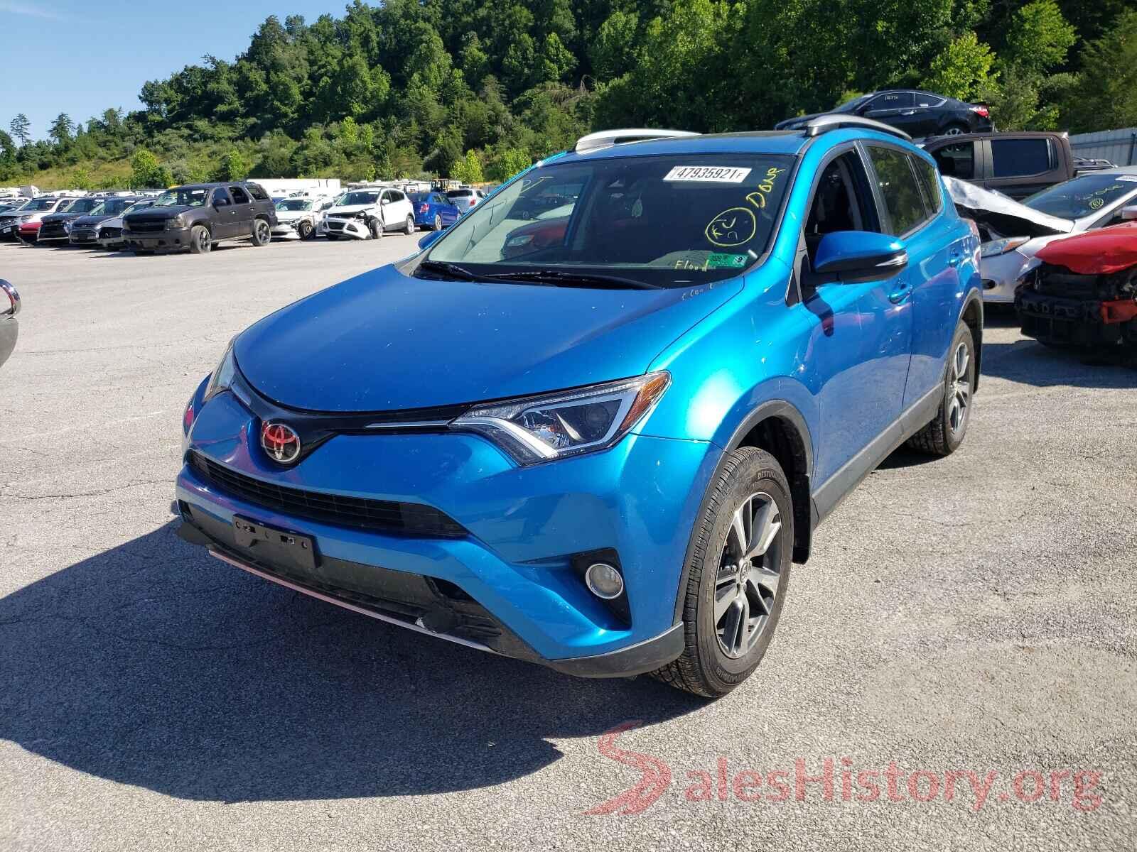 2T3RFREV5HW622910 2017 TOYOTA RAV4