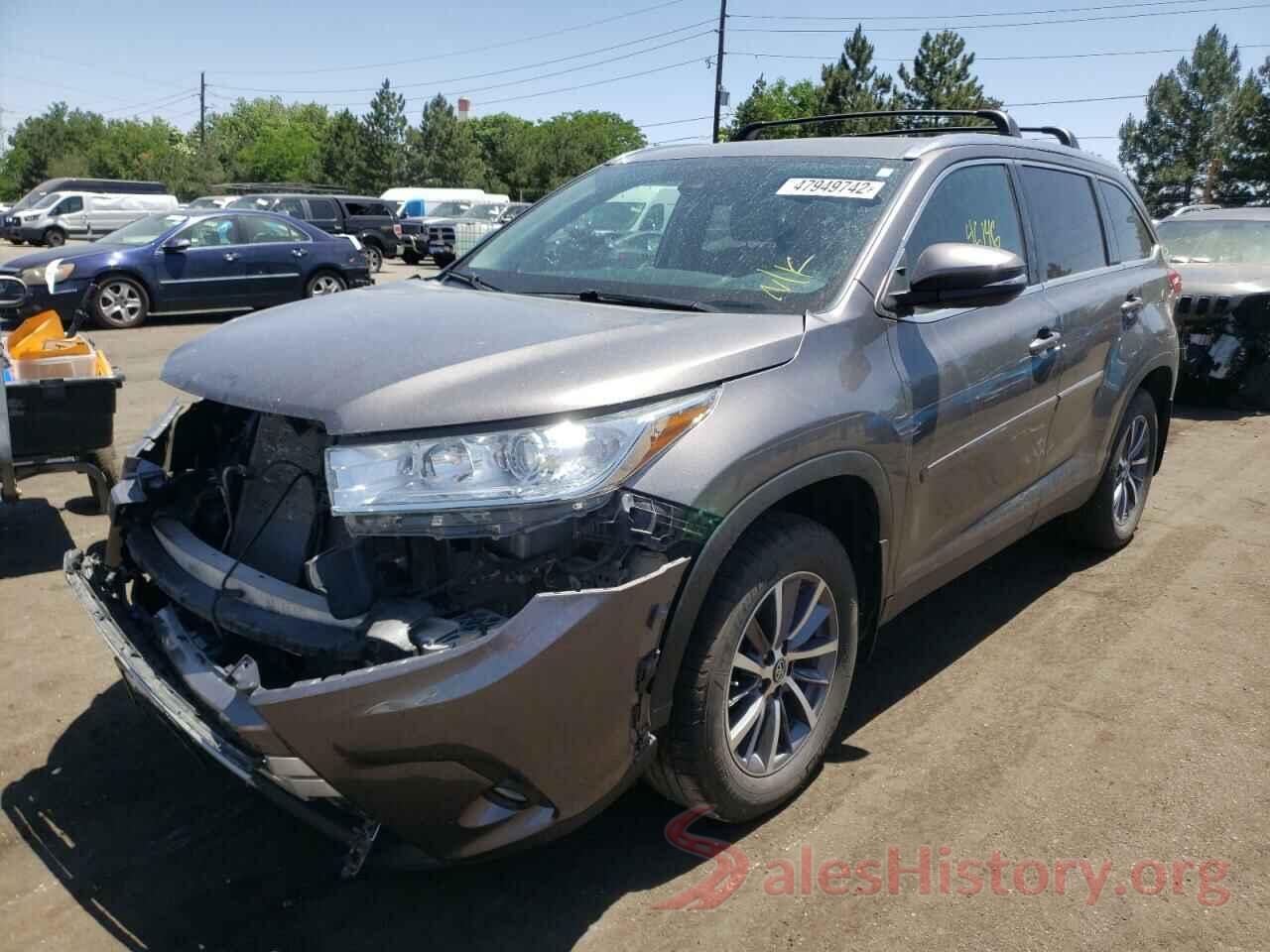 5TDJZRFH1KS605978 2019 TOYOTA HIGHLANDER