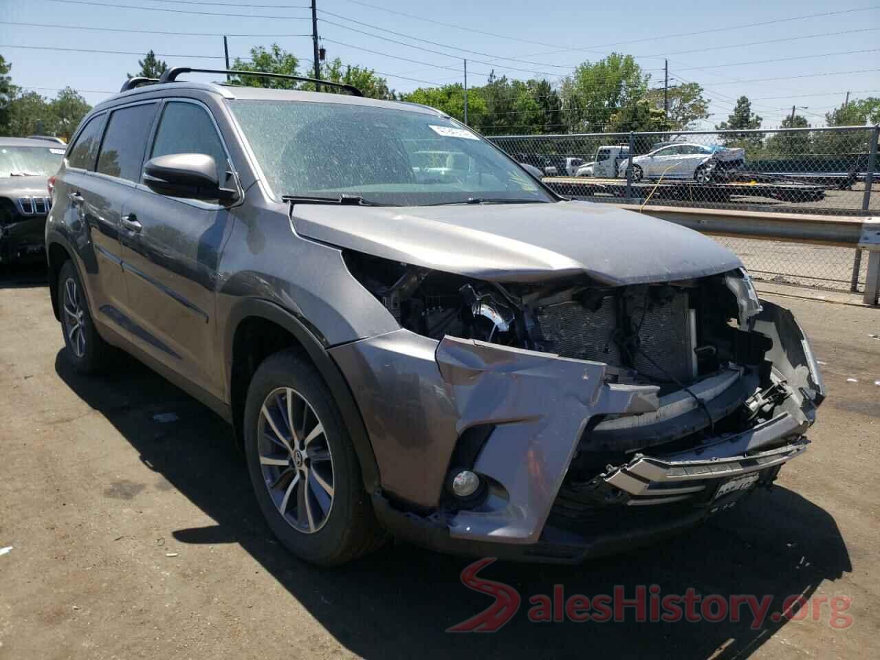 5TDJZRFH1KS605978 2019 TOYOTA HIGHLANDER