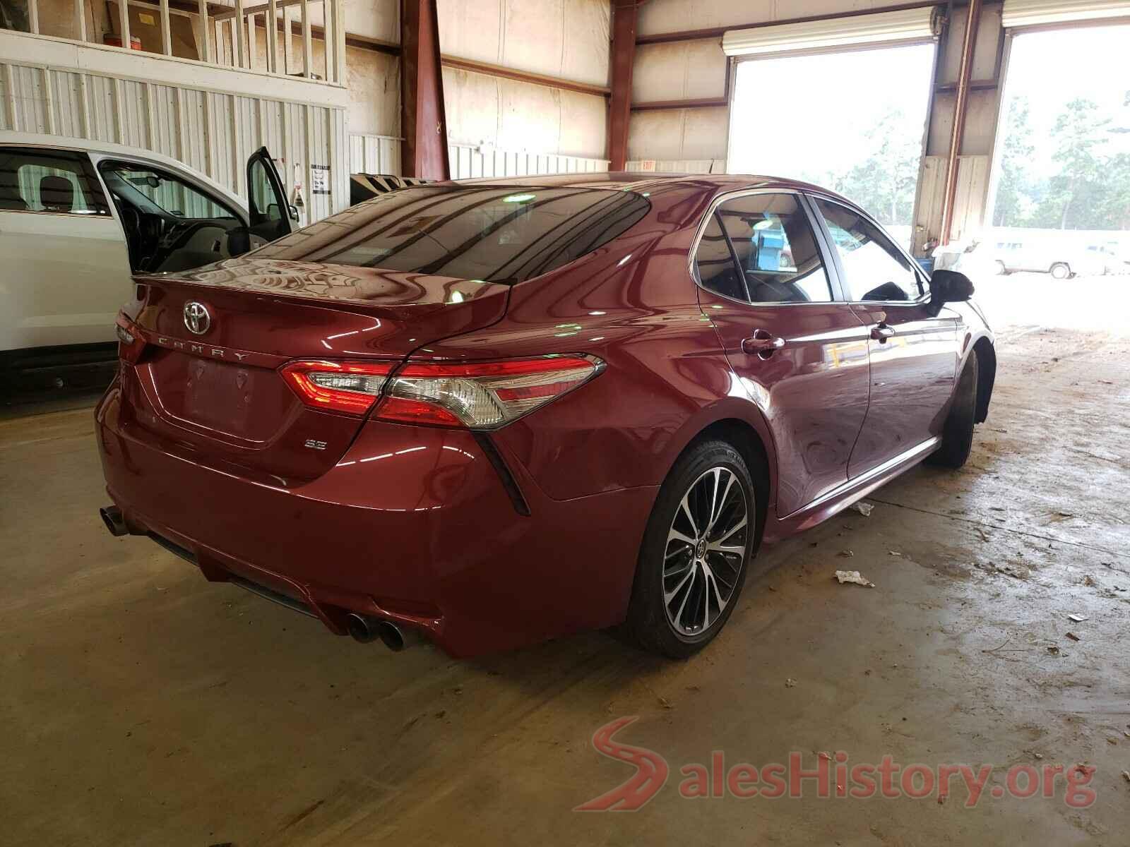 4T1B11HK1JU643657 2018 TOYOTA CAMRY