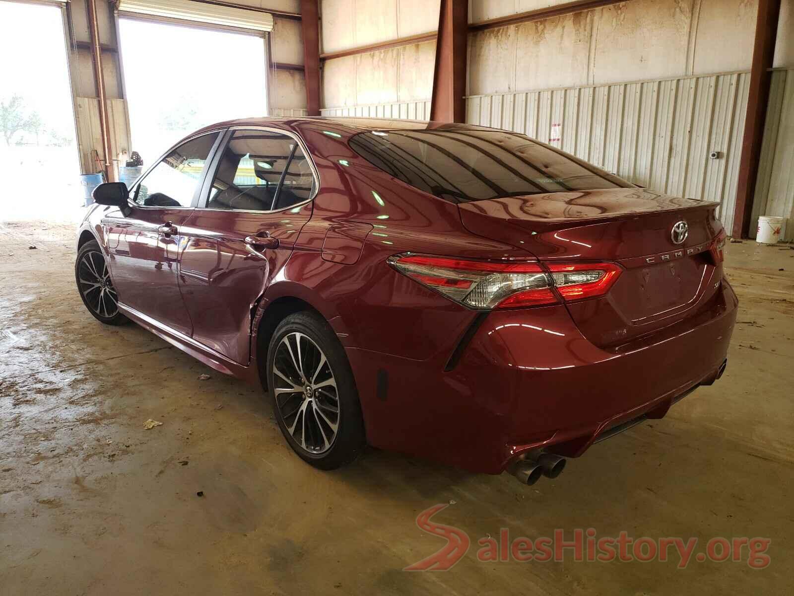 4T1B11HK1JU643657 2018 TOYOTA CAMRY