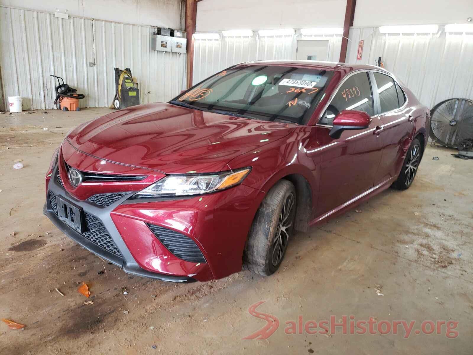 4T1B11HK1JU643657 2018 TOYOTA CAMRY