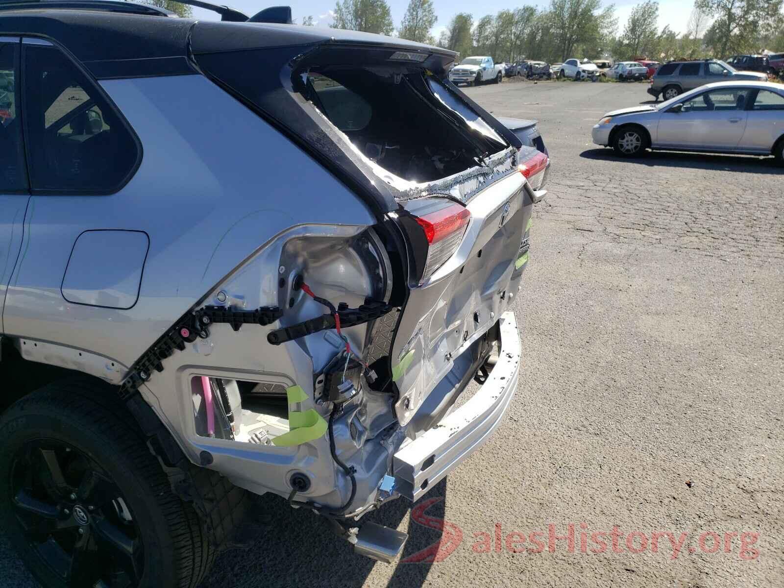 JTMEWRFV1KJ023215 2019 TOYOTA RAV4