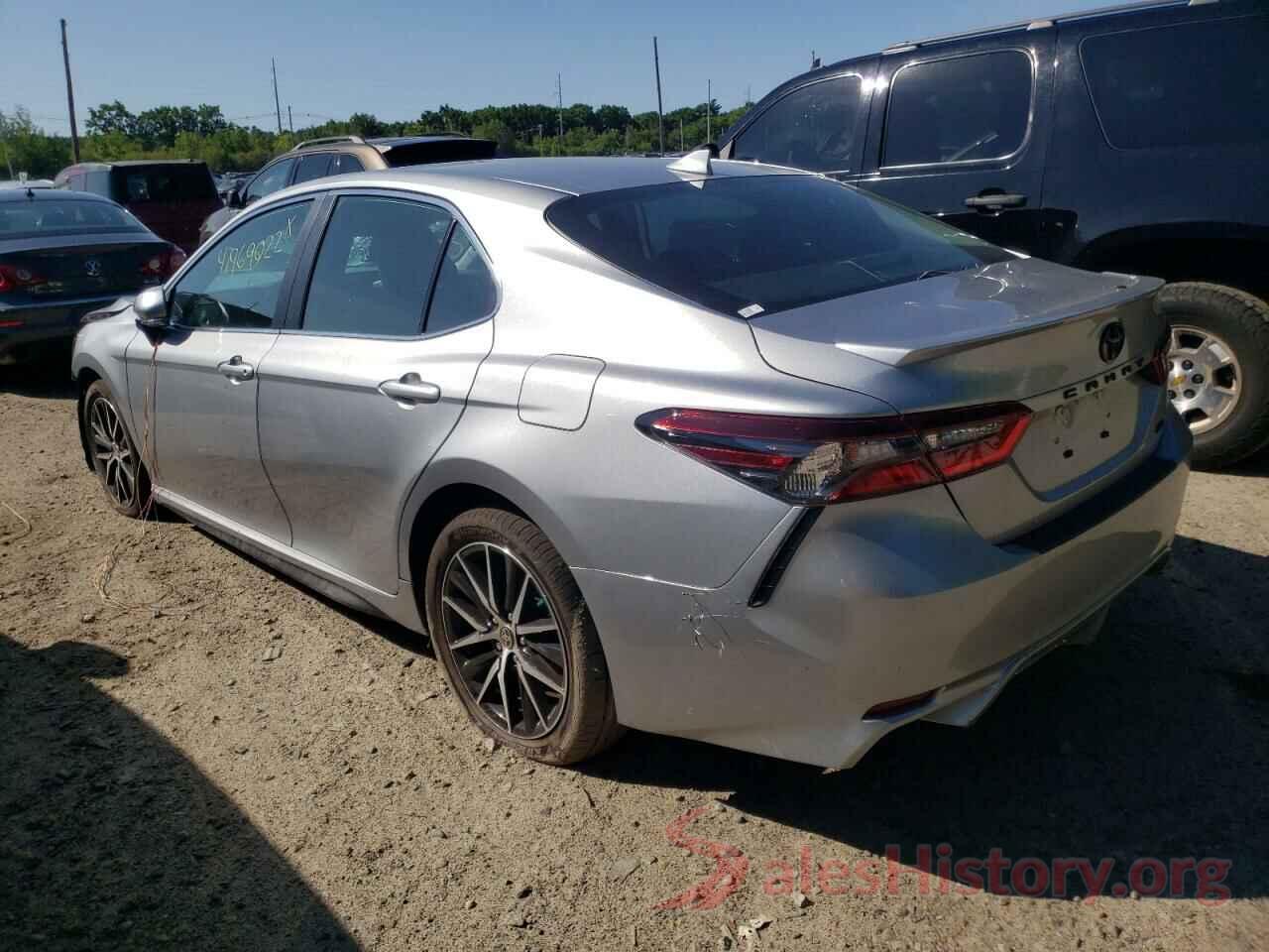 4T1S11AK2NU685769 2022 TOYOTA CAMRY