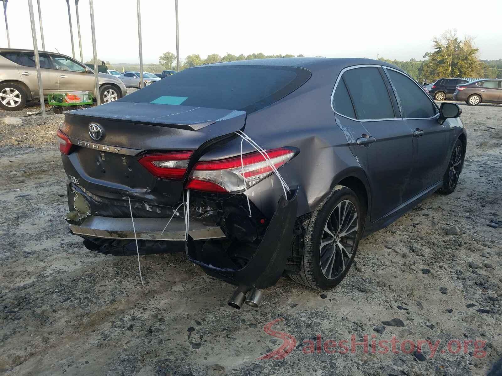 4T1B11HK3JU672108 2018 TOYOTA CAMRY