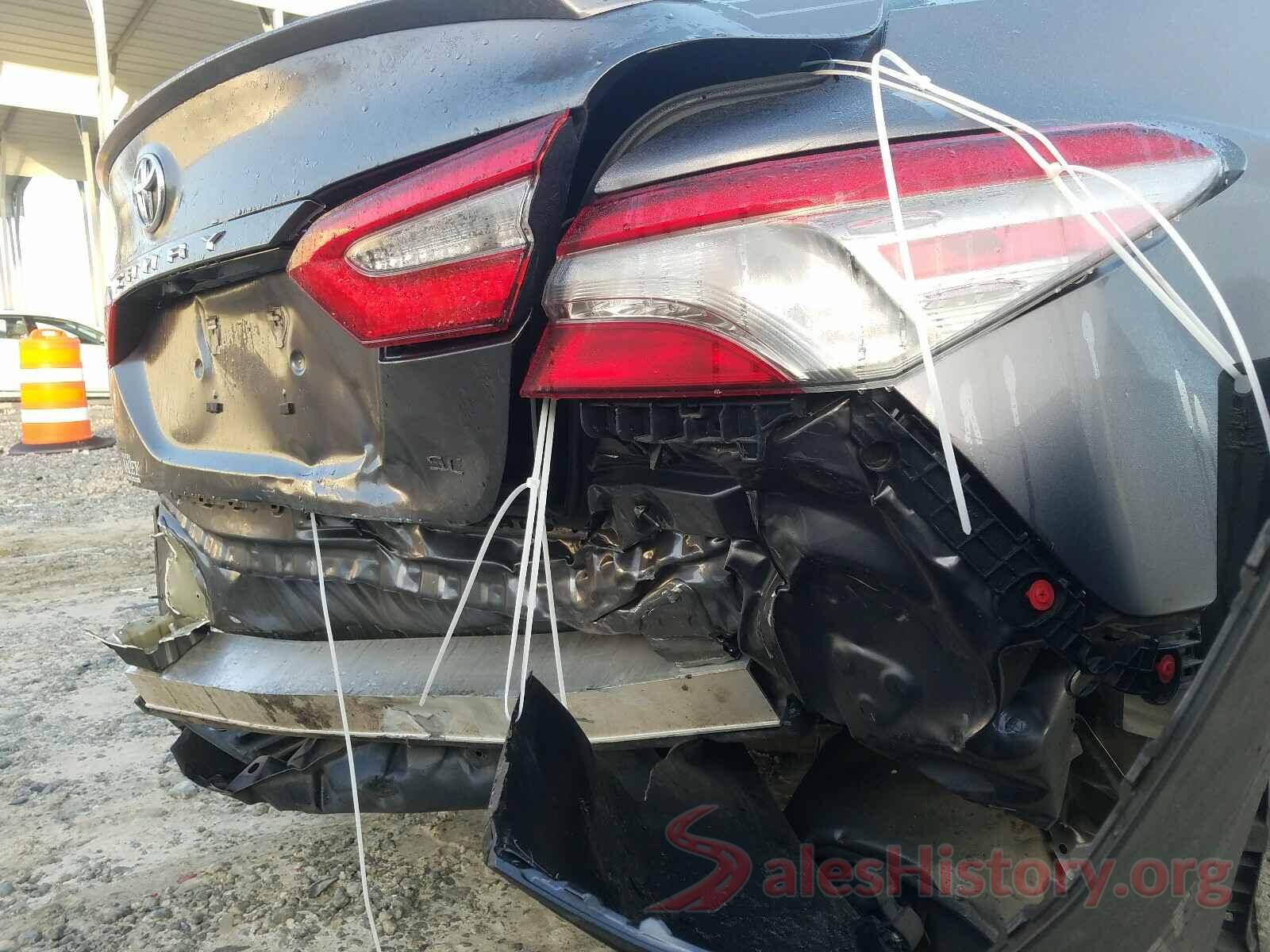 4T1B11HK3JU672108 2018 TOYOTA CAMRY