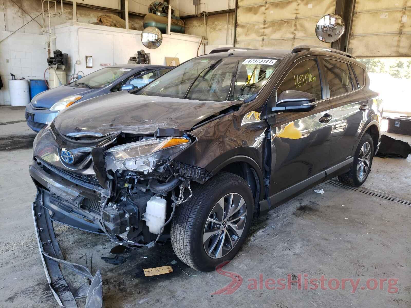 JTMRJREV2JD223017 2018 TOYOTA RAV4