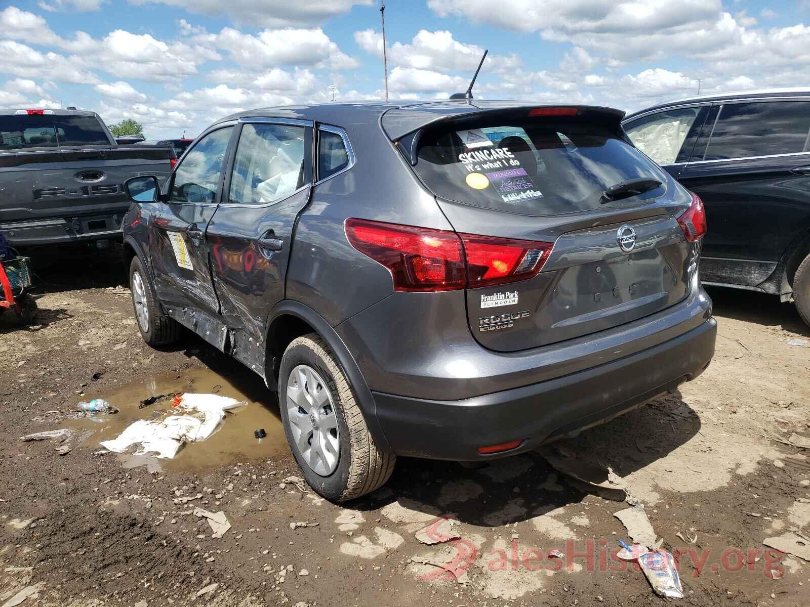 JN1BJ1CR4JW257038 2018 NISSAN ROGUE