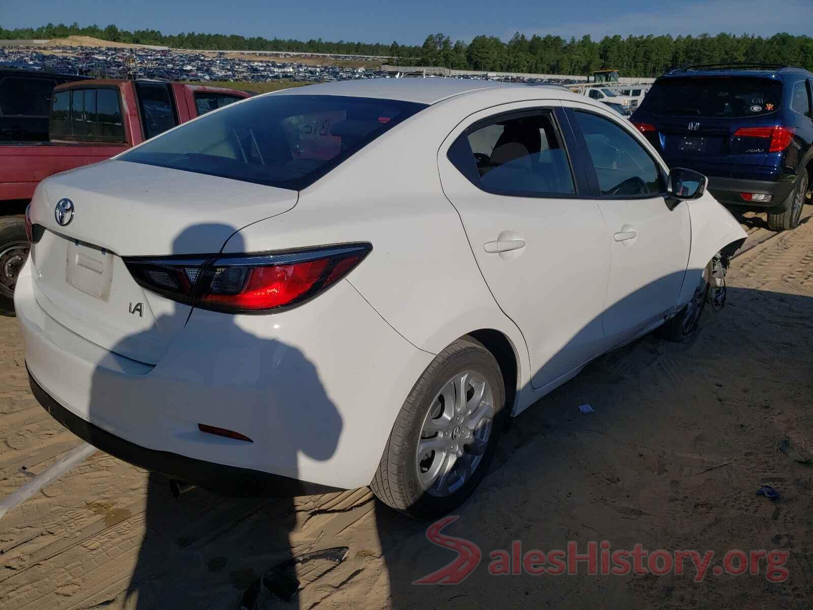 3MYDLBYV5HY184942 2017 TOYOTA YARIS