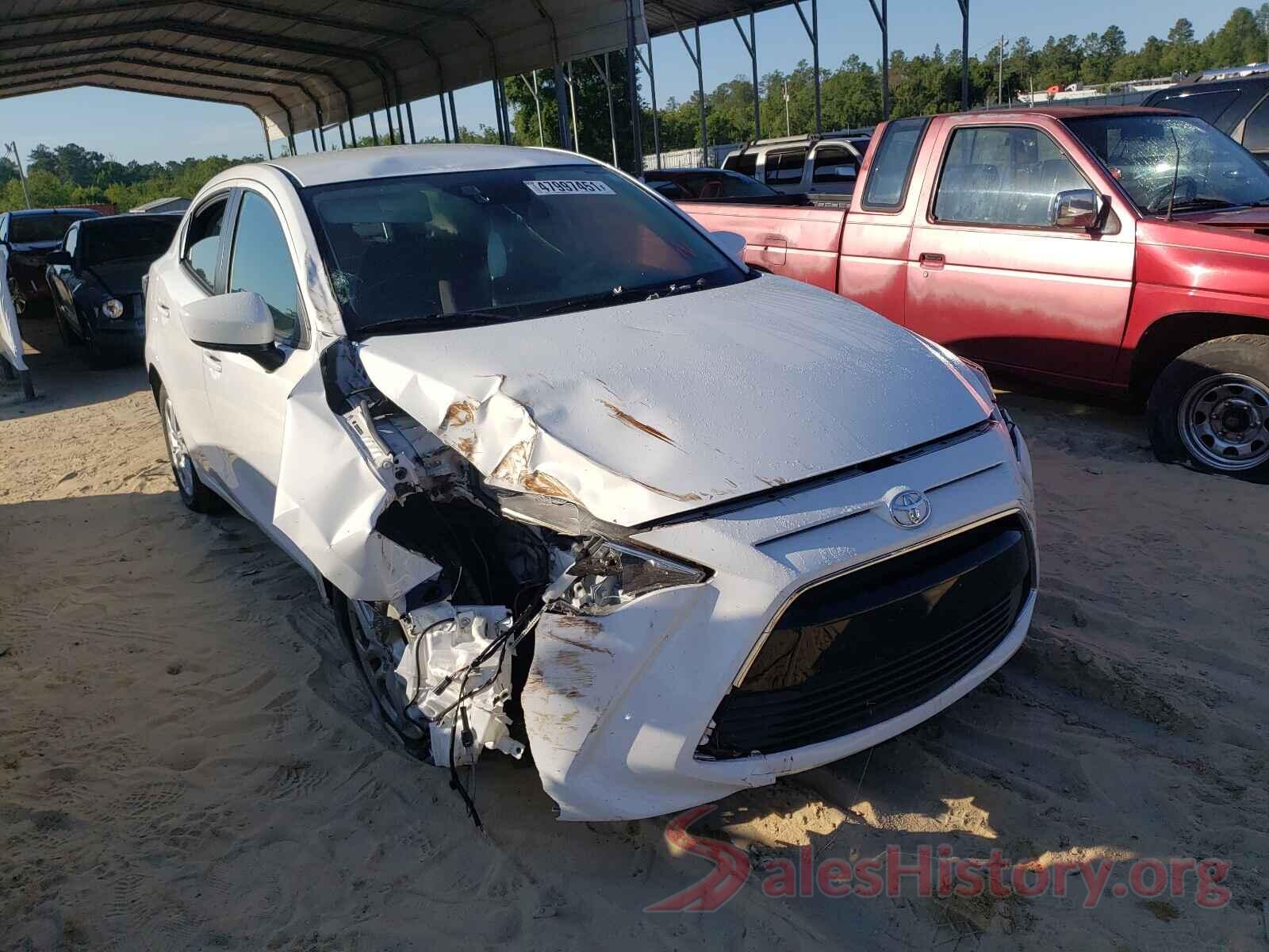 3MYDLBYV5HY184942 2017 TOYOTA YARIS