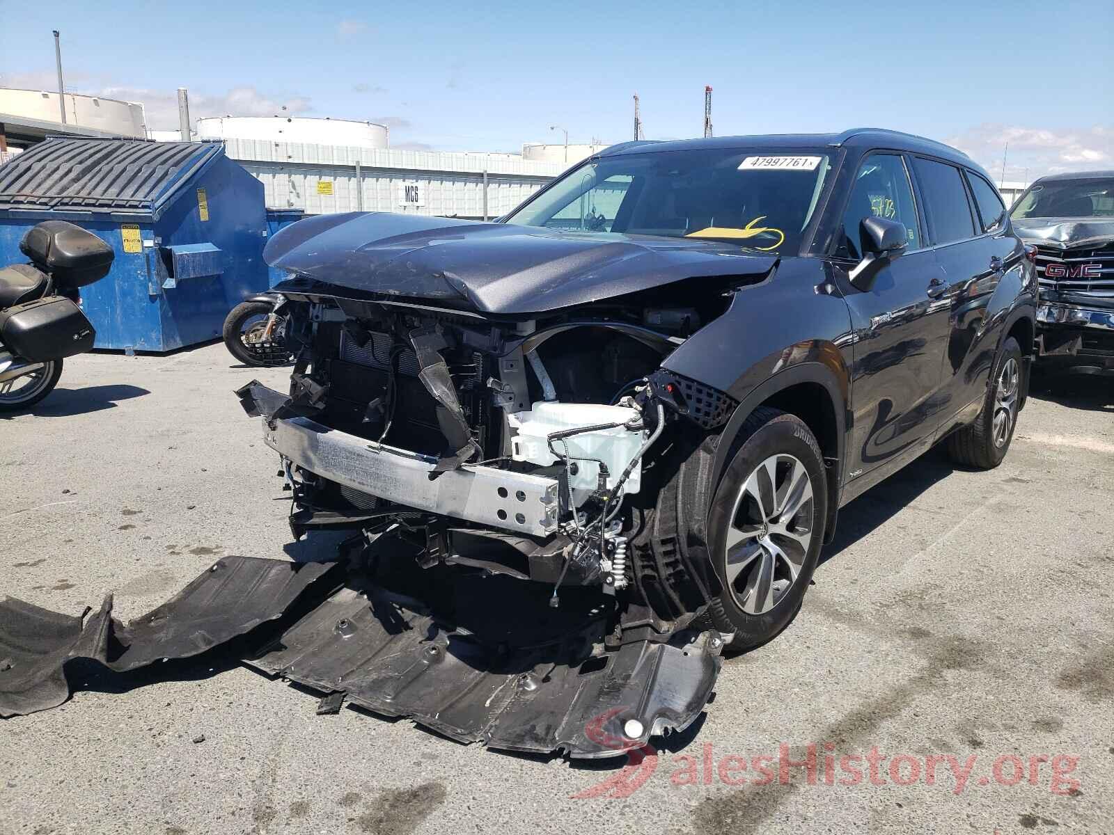 5TDHBRCH2LS513643 2020 TOYOTA HIGHLANDER