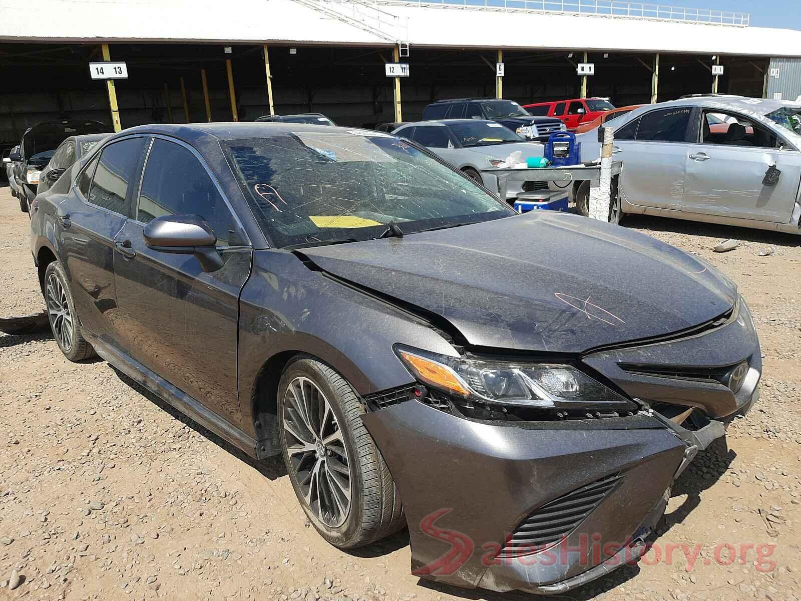 4T1B11HK0JU644251 2018 TOYOTA CAMRY