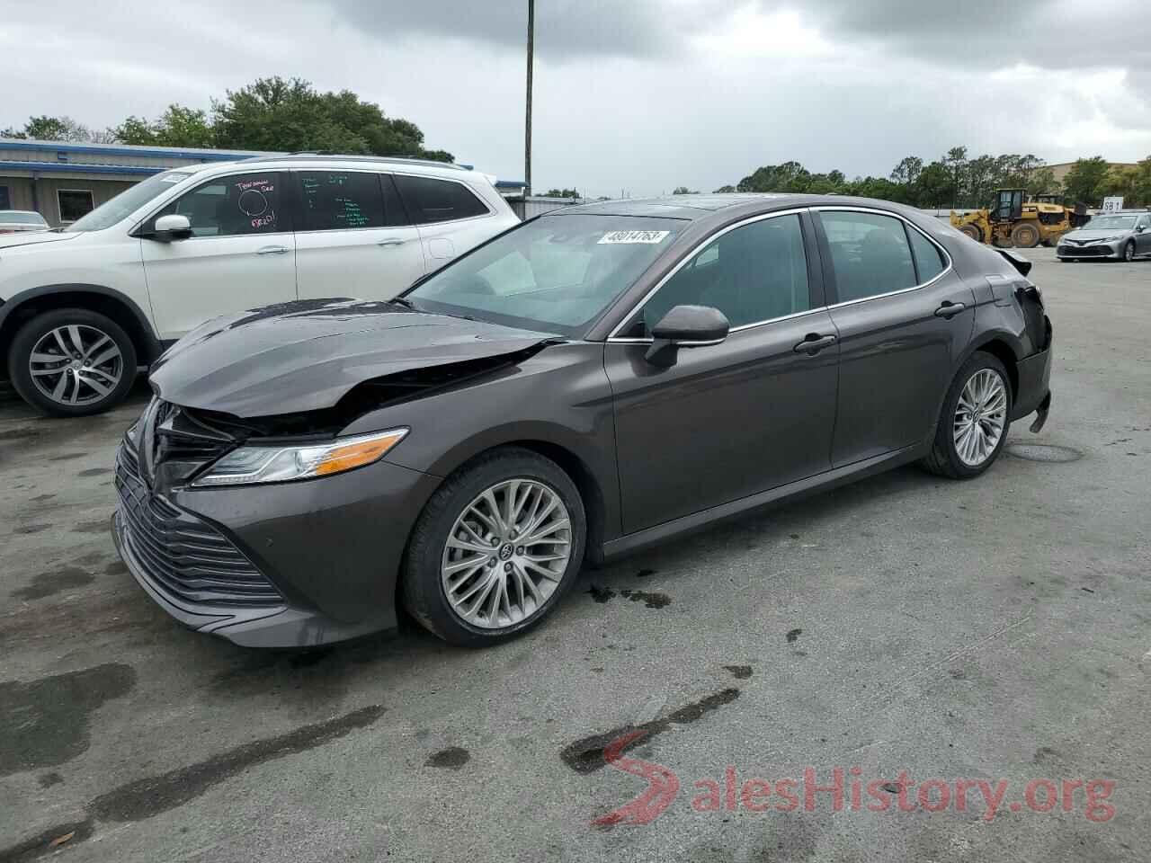 4T1B11HK8JU030564 2018 TOYOTA CAMRY