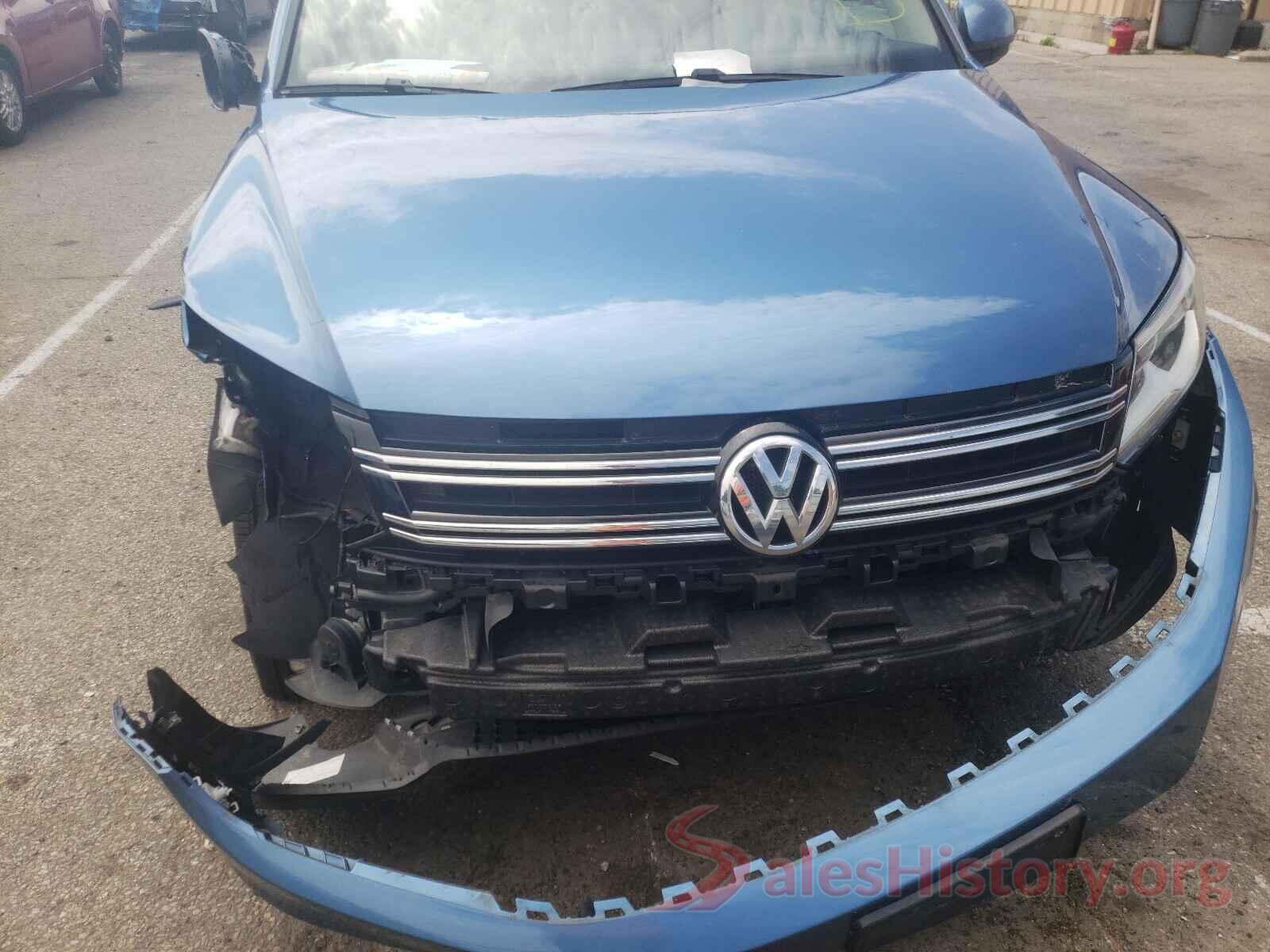 WVGAV7AX8HW501555 2017 VOLKSWAGEN TIGUAN