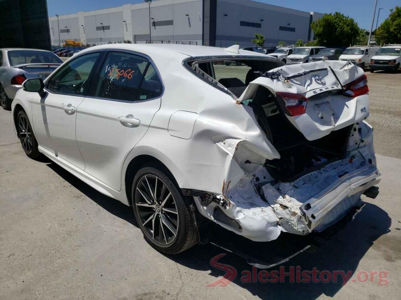 4T1G11AK0MU467009 2021 TOYOTA CAMRY