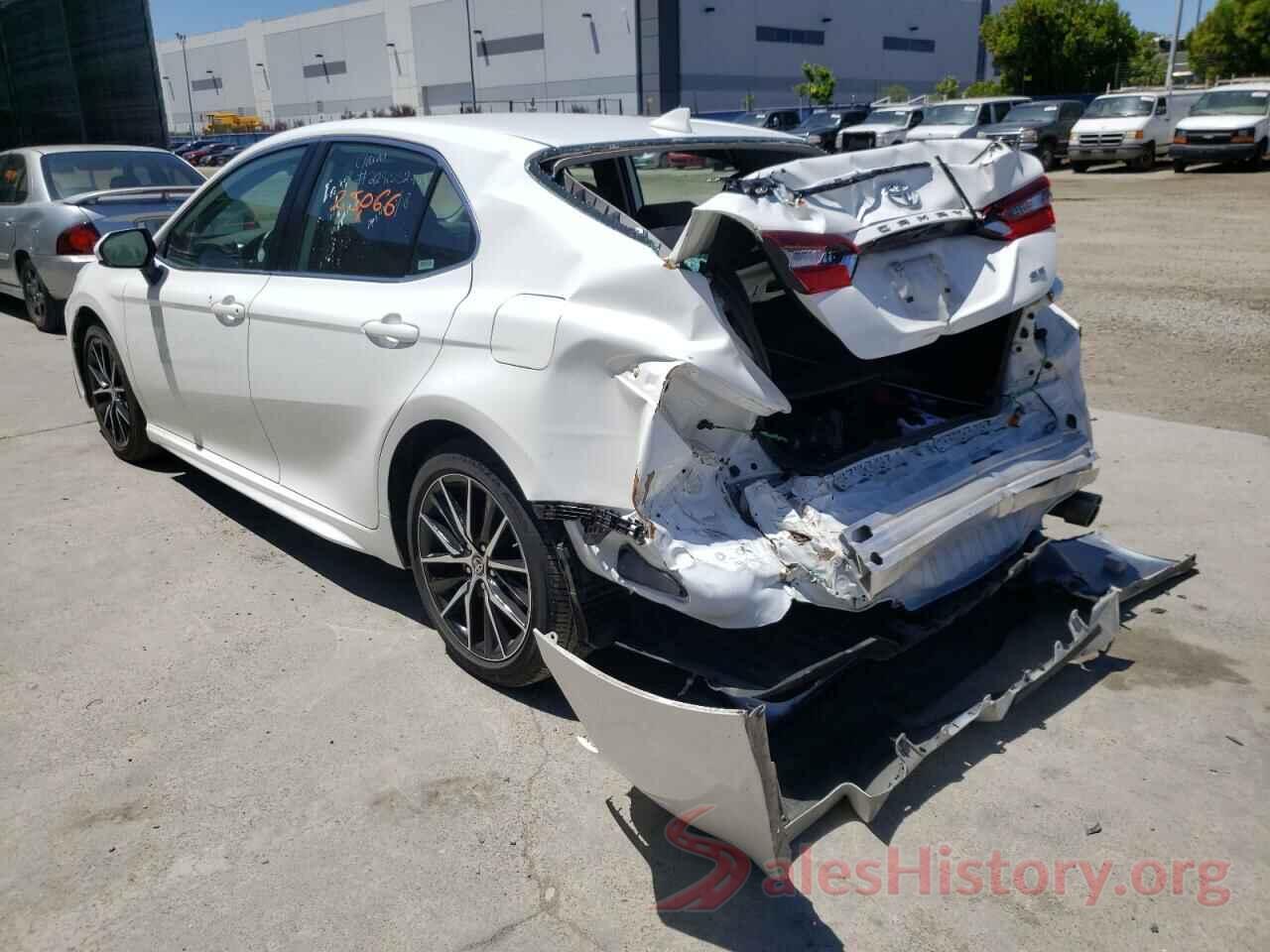 4T1G11AK0MU467009 2021 TOYOTA CAMRY