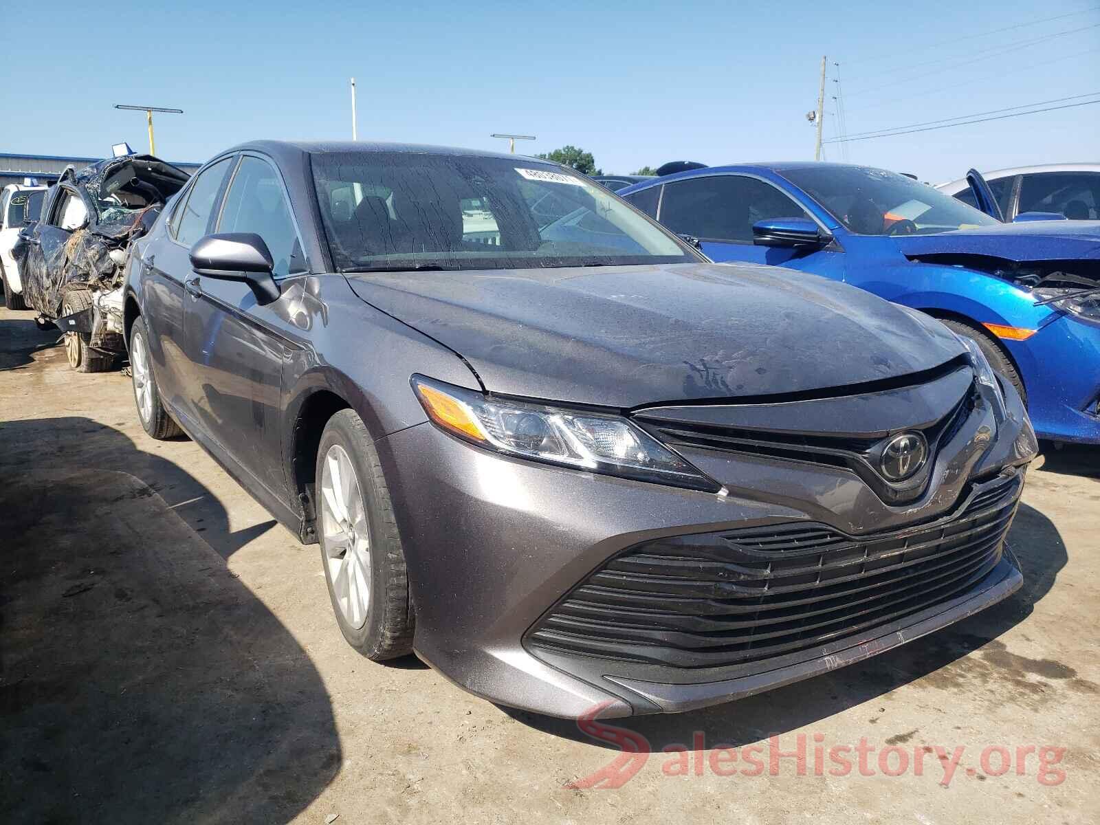 4T1B11HK0JU140167 2018 TOYOTA CAMRY