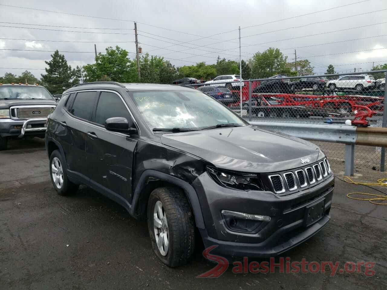 3C4NJDBB2JT131556 2018 JEEP COMPASS