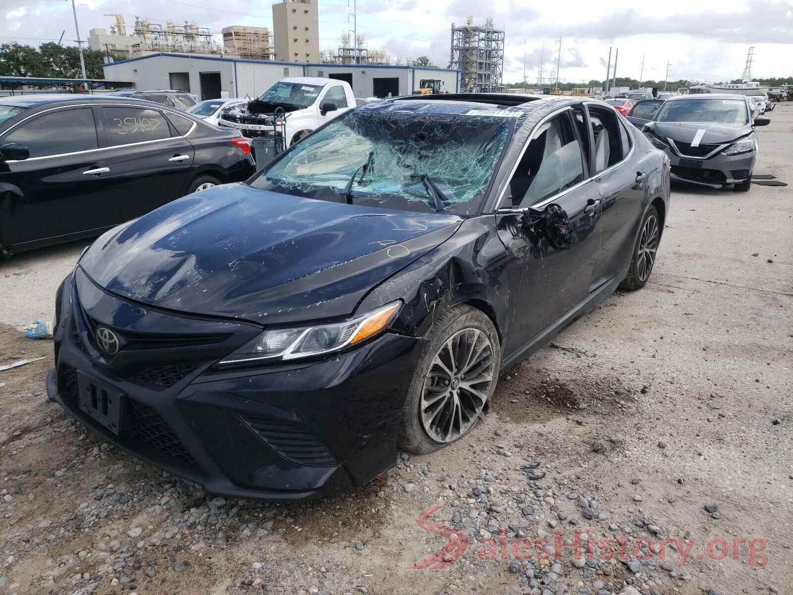 4T1B11HK1JU035119 2018 TOYOTA CAMRY