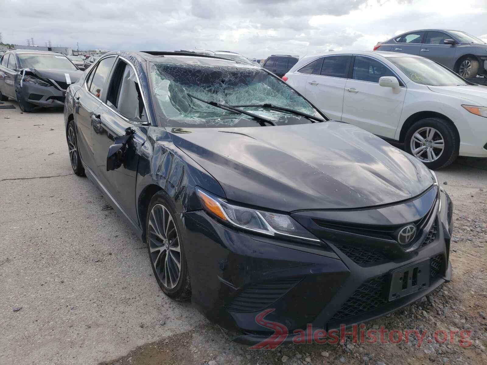 4T1B11HK1JU035119 2018 TOYOTA CAMRY