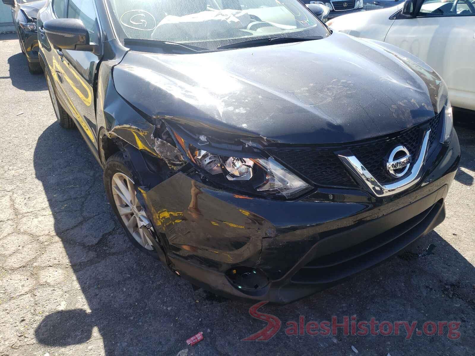 JN1BJ1CR2JW204791 2018 NISSAN ROGUE