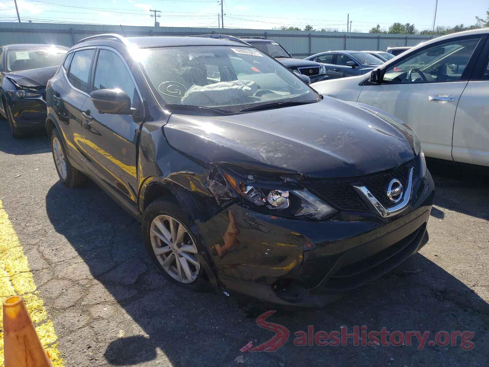 JN1BJ1CR2JW204791 2018 NISSAN ROGUE