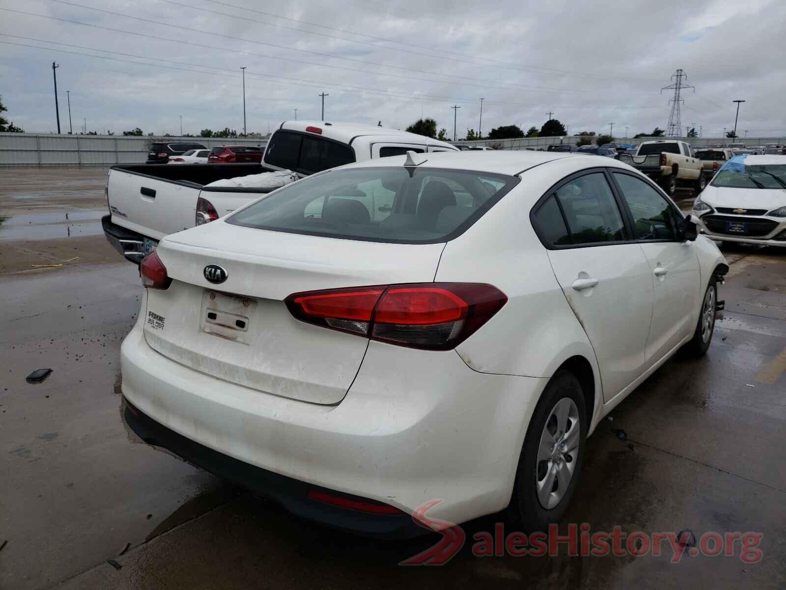 3KPFK4A7XHE053136 2017 KIA FORTE