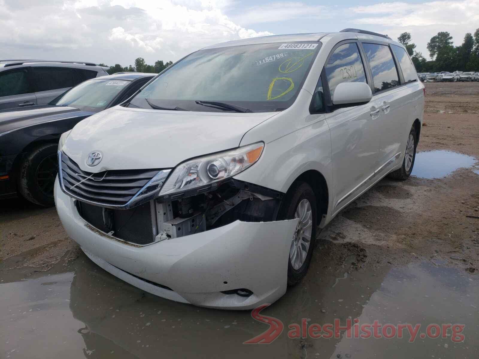 5TDYZ3DC2HS832902 2017 TOYOTA SIENNA