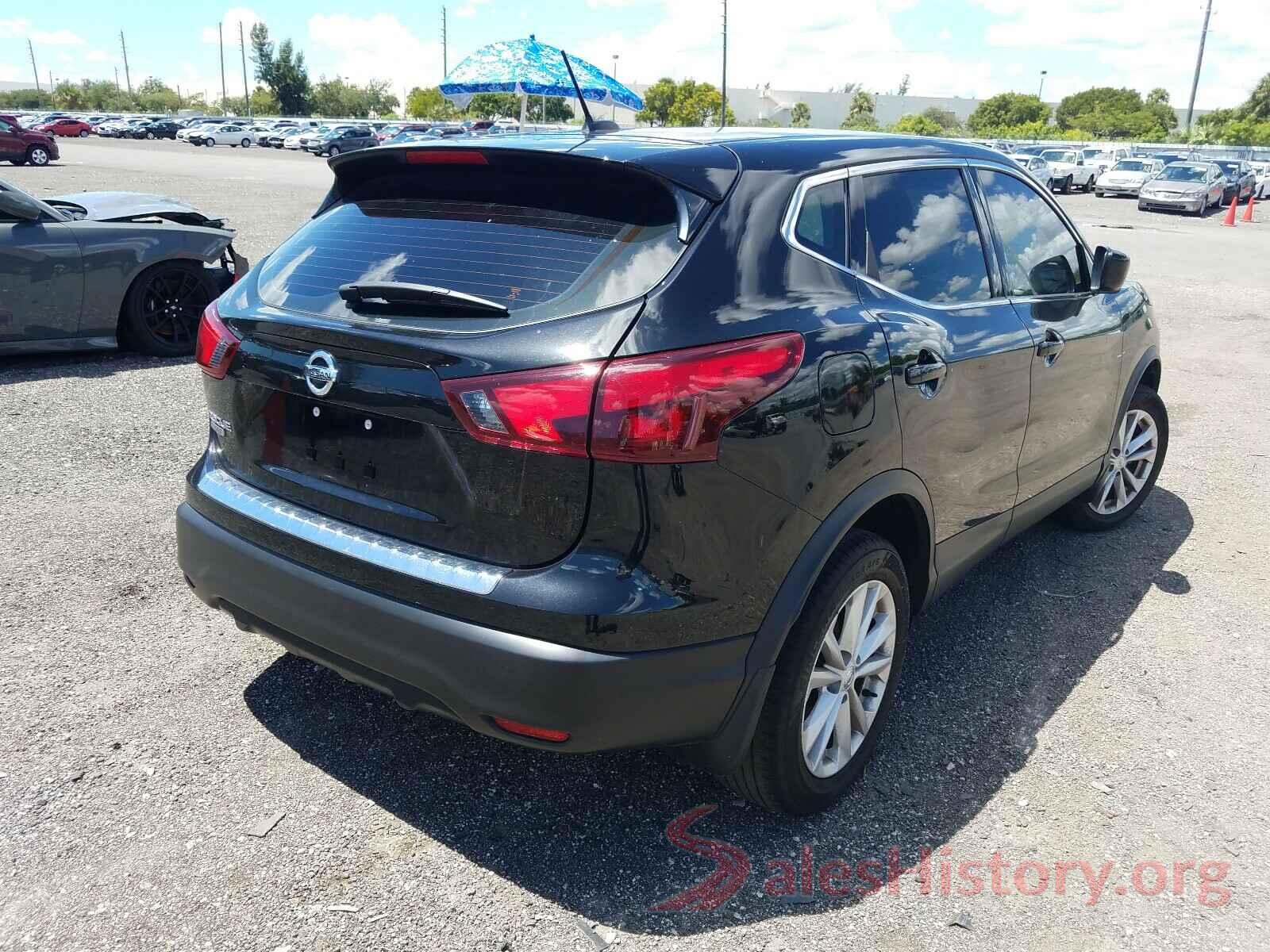 JN1BJ1CP8JW196498 2018 NISSAN ROGUE