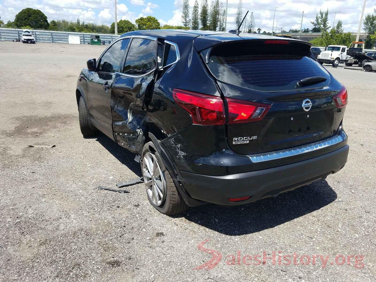 JN1BJ1CP8JW196498 2018 NISSAN ROGUE