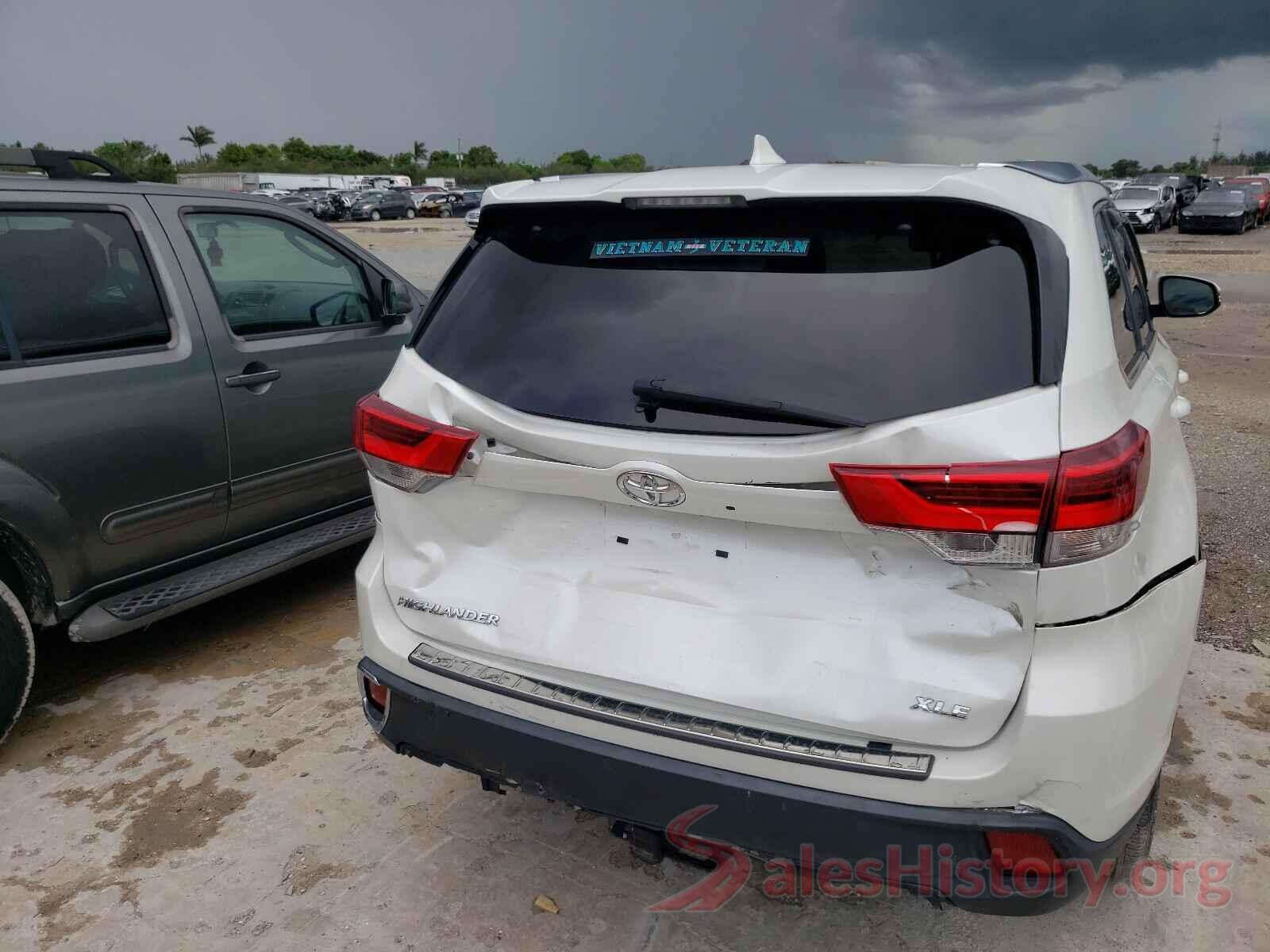 5TDKZRFH4JS529370 2018 TOYOTA HIGHLANDER