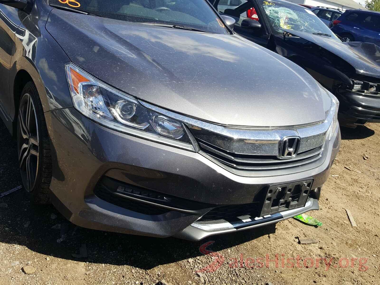 1HGCR2F11HA075070 2017 HONDA ACCORD