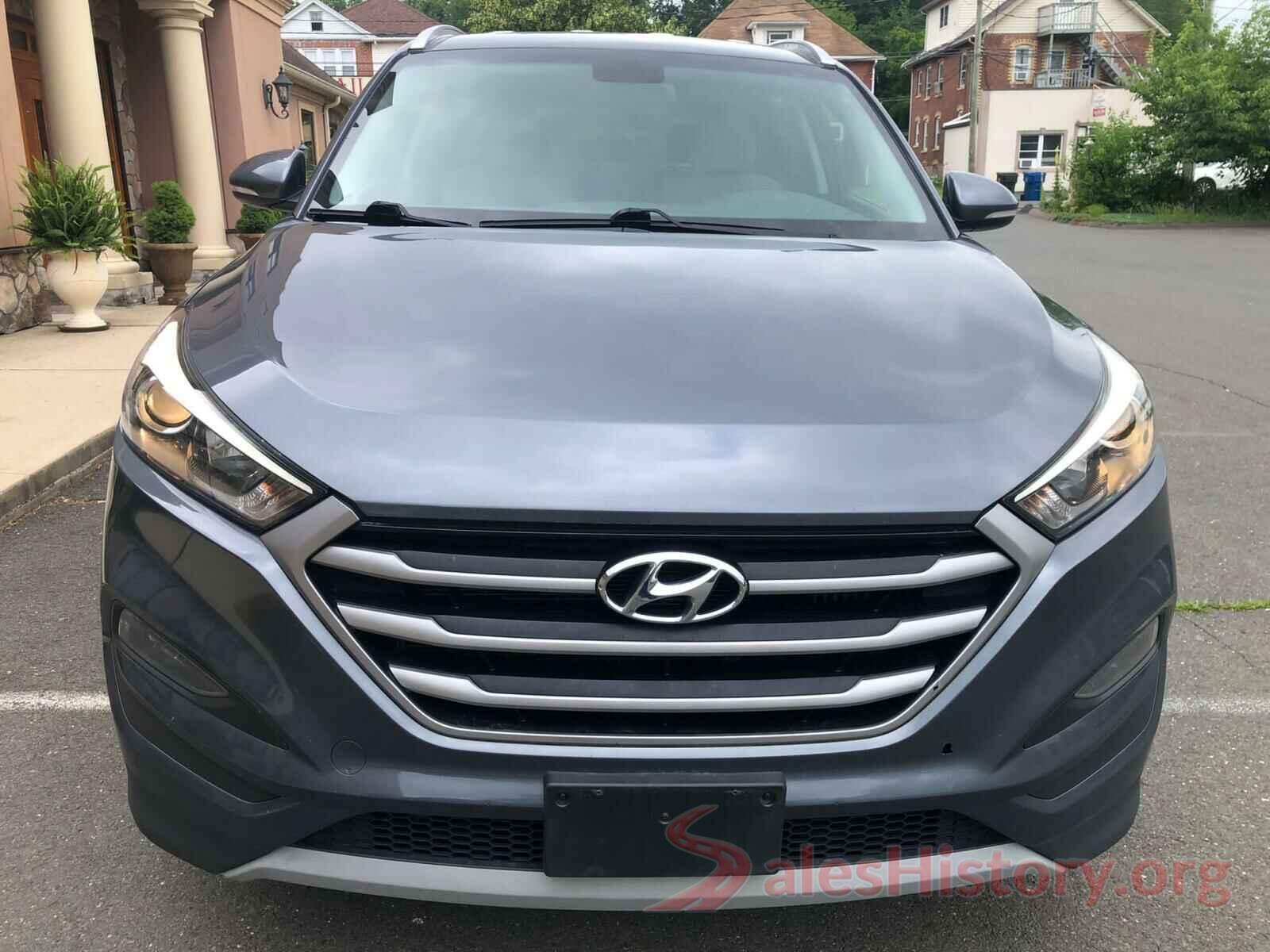 KM8J3CA21HU415373 2017 HYUNDAI TUCSON