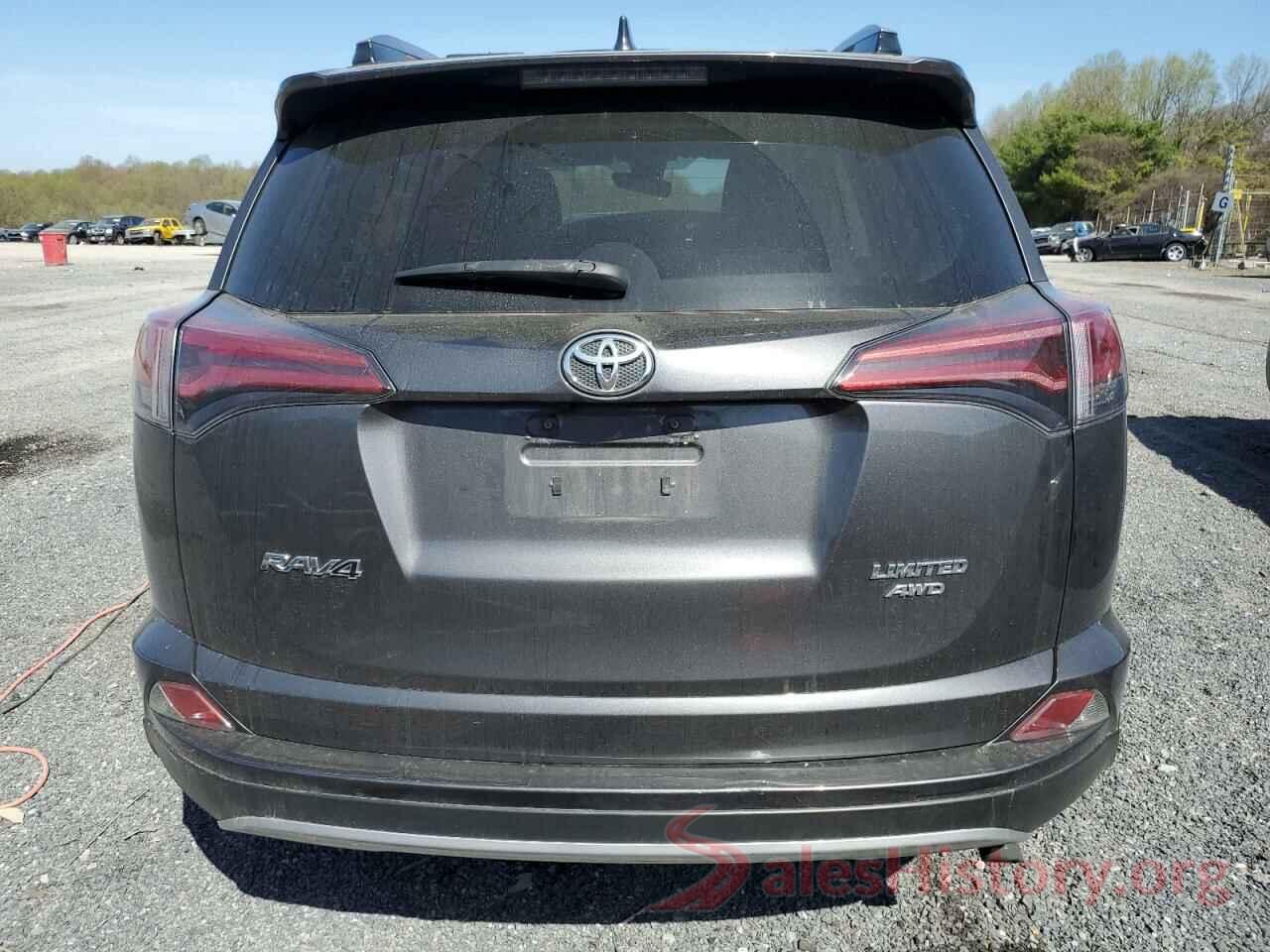 JTMDFREV0JJ202633 2018 TOYOTA RAV4