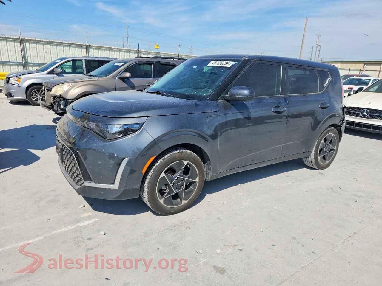 KNDJ33AU8P7879960 2023 KIA SOUL