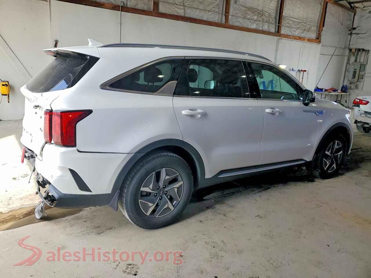 2022 KIA SORENTO VIN KNDRG4LG3N5090984, right side view