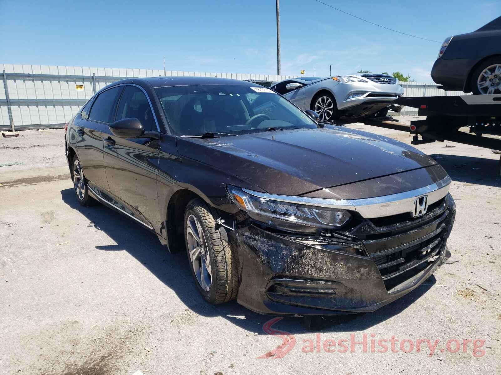 1HGCV1F47JA133494 2018 HONDA ACCORD