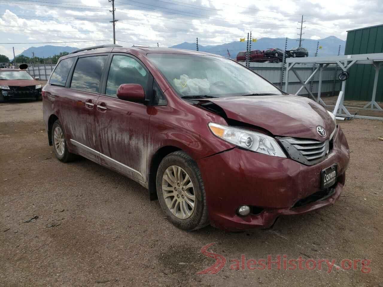 5TDYZ3DC3HS840281 2017 TOYOTA SIENNA