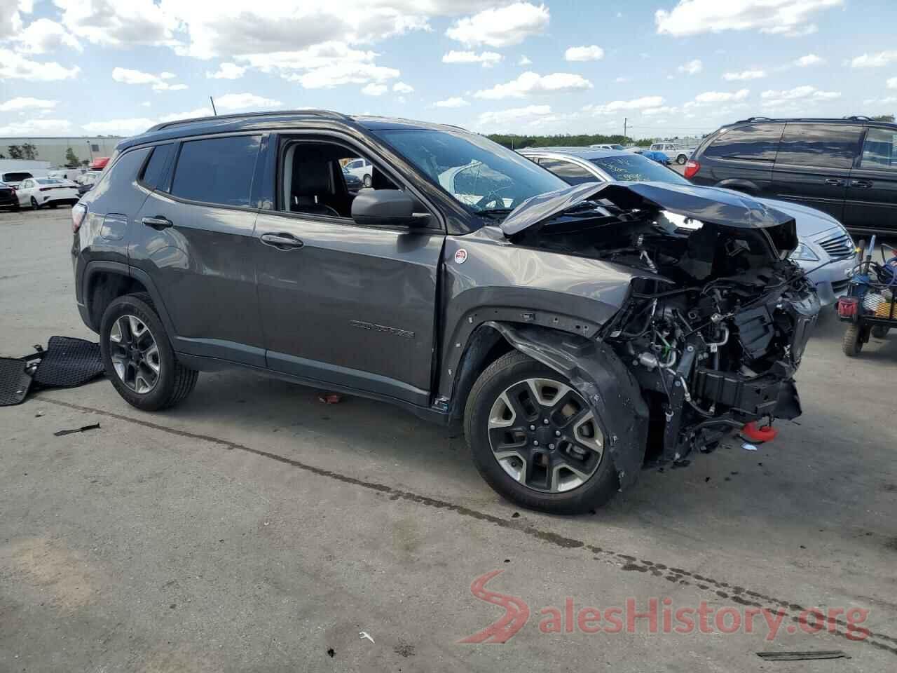 3C4NJDDB9JT282780 2018 JEEP COMPASS