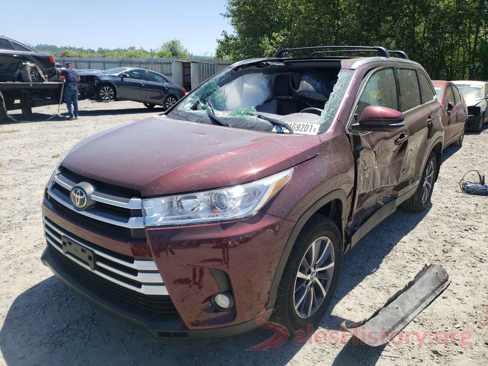 5TDJZRFHXKS700653 2019 TOYOTA HIGHLANDER