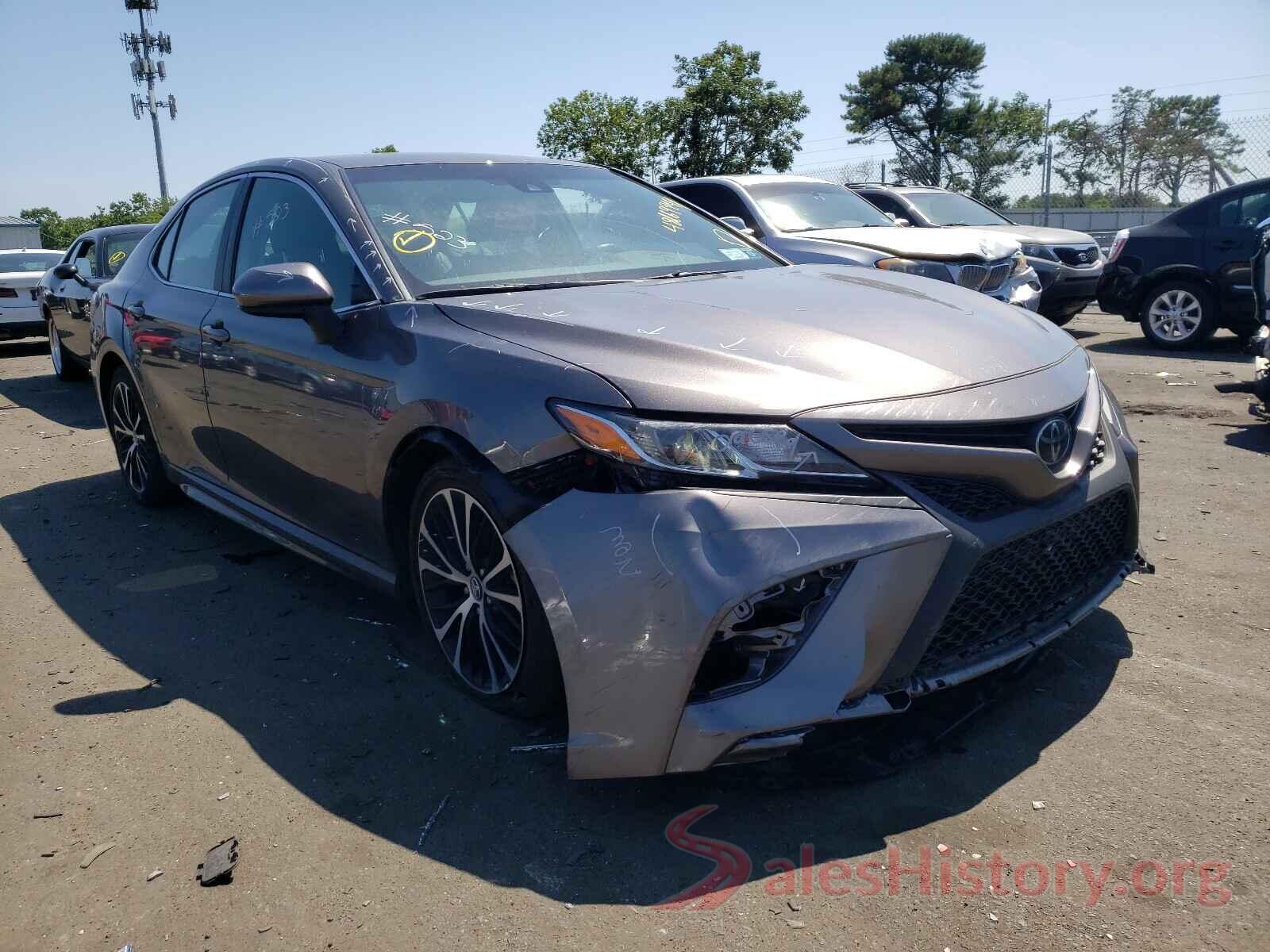 4T1B11HKXKU817176 2019 TOYOTA CAMRY