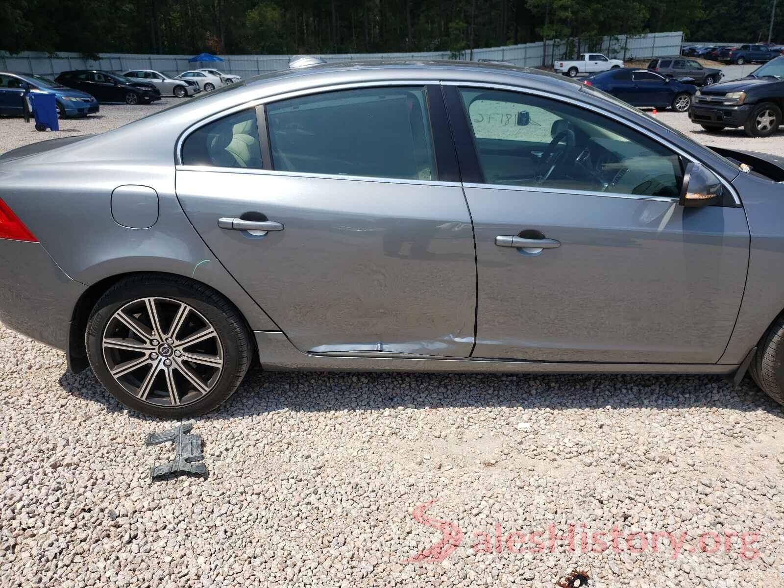 LYV402TM4JB168255 2018 VOLVO S60