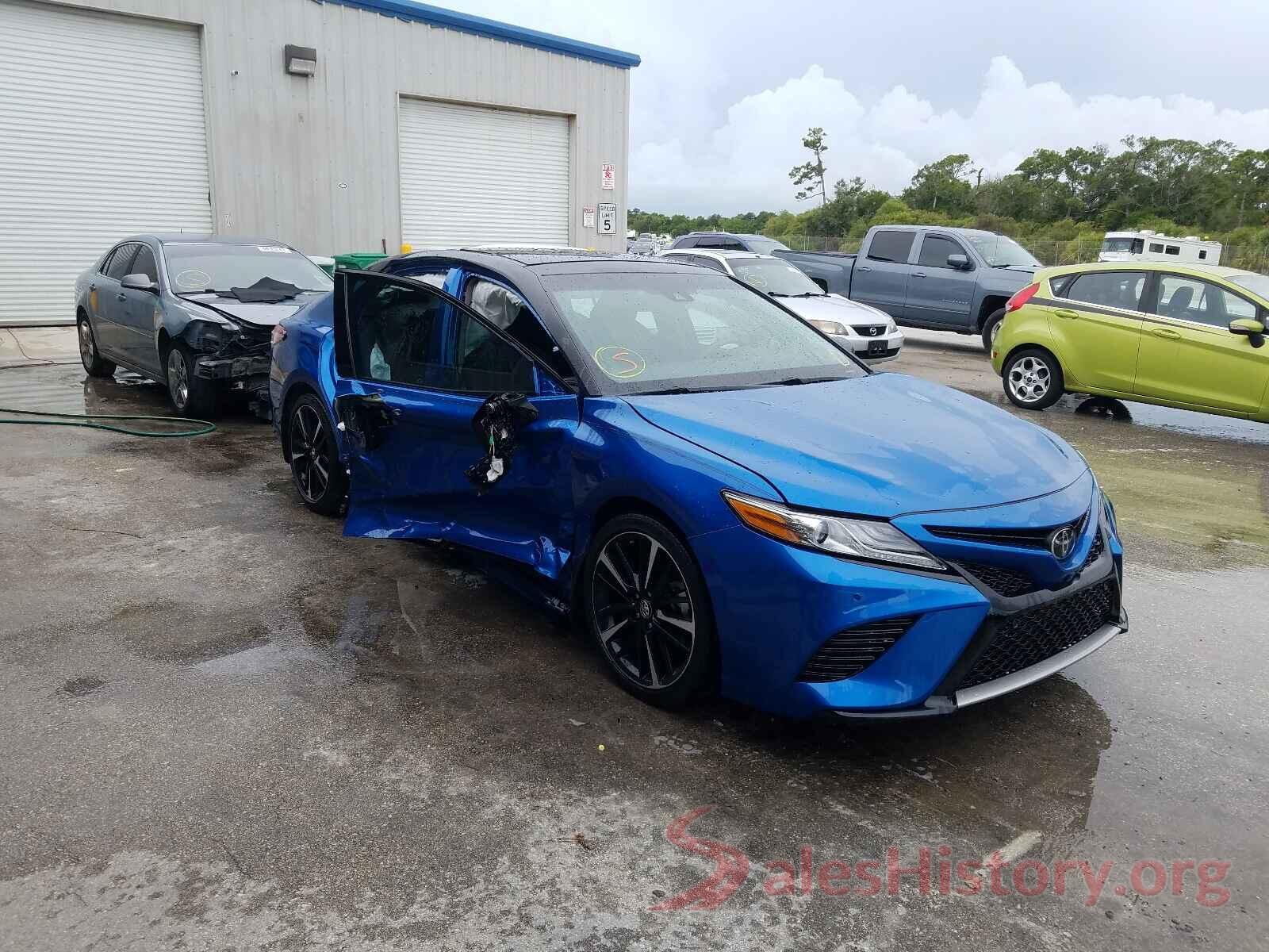 4T1BZ1HK2JU021450 2018 TOYOTA CAMRY