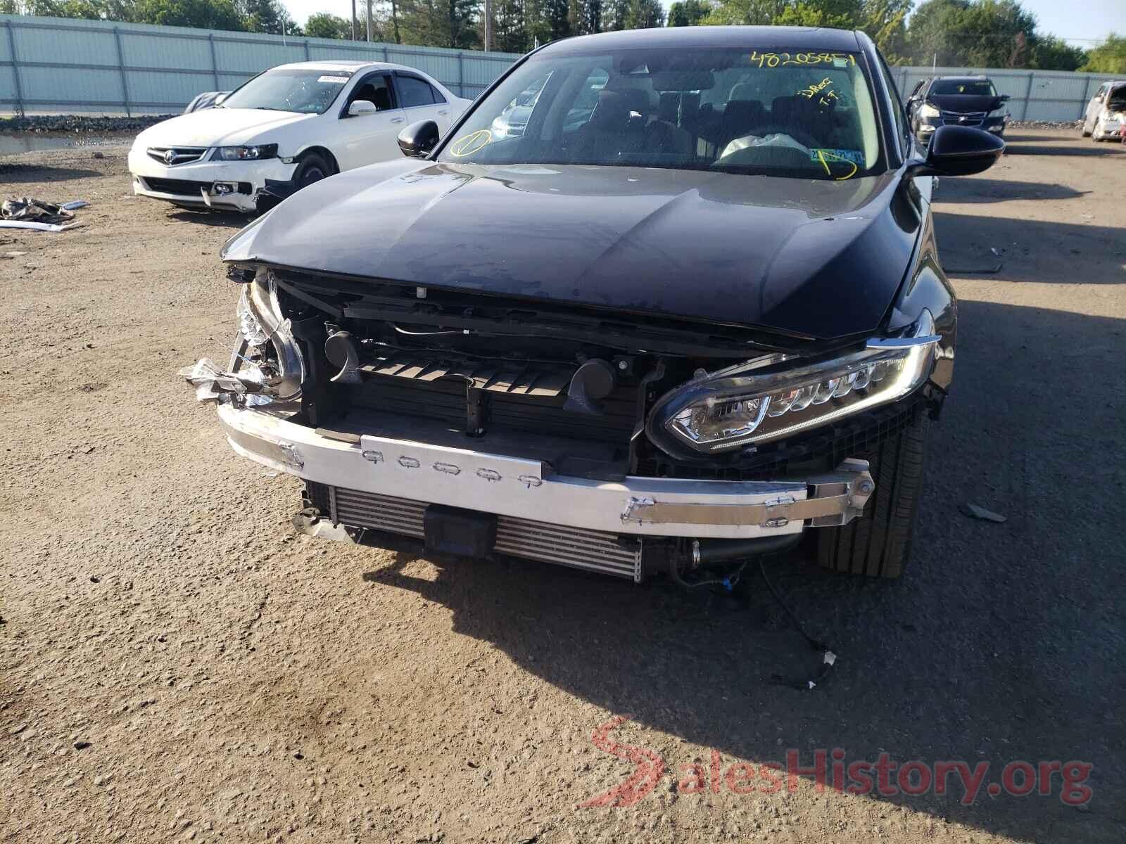 1HGCV1F49JA082404 2018 HONDA ACCORD