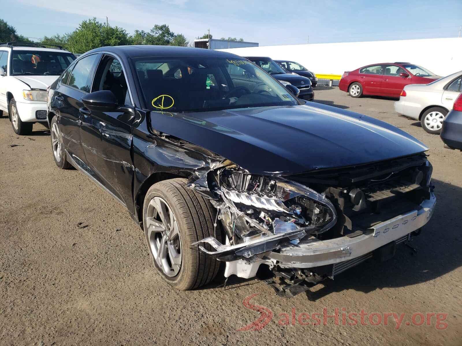 1HGCV1F49JA082404 2018 HONDA ACCORD